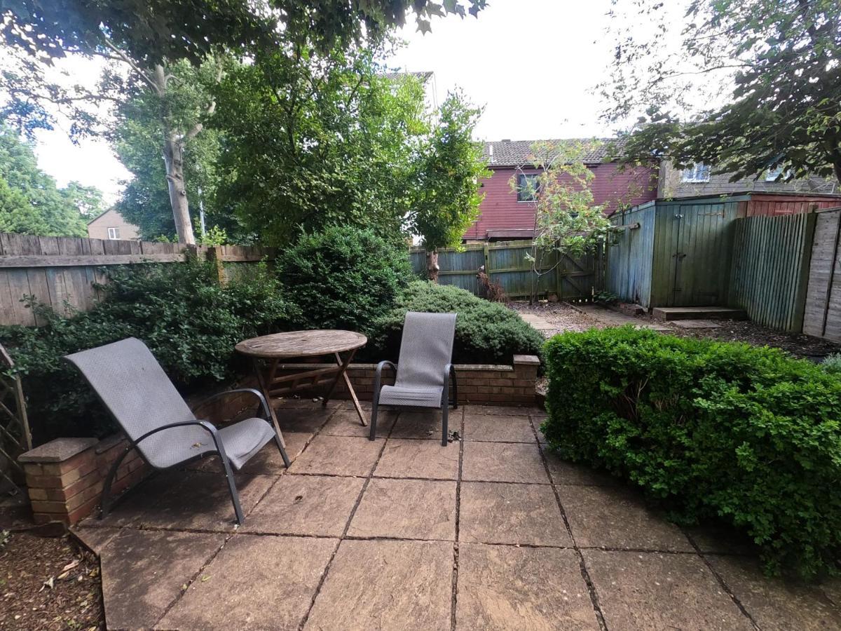 Hampton House Hotell Northampton Eksteriør bilde